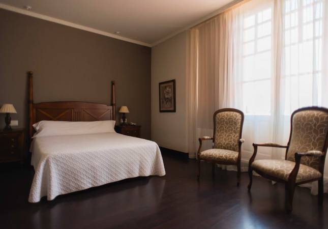 Espaciosas habitaciones en Hotel Balneario Palacio de las Salinas. Disfrúta con nuestra oferta en Valladolid